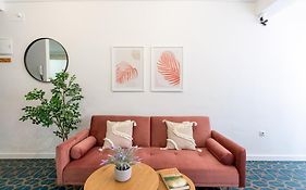 Piso Elegante Y Nuevo De 3 Habitaciones Y 2 Banos